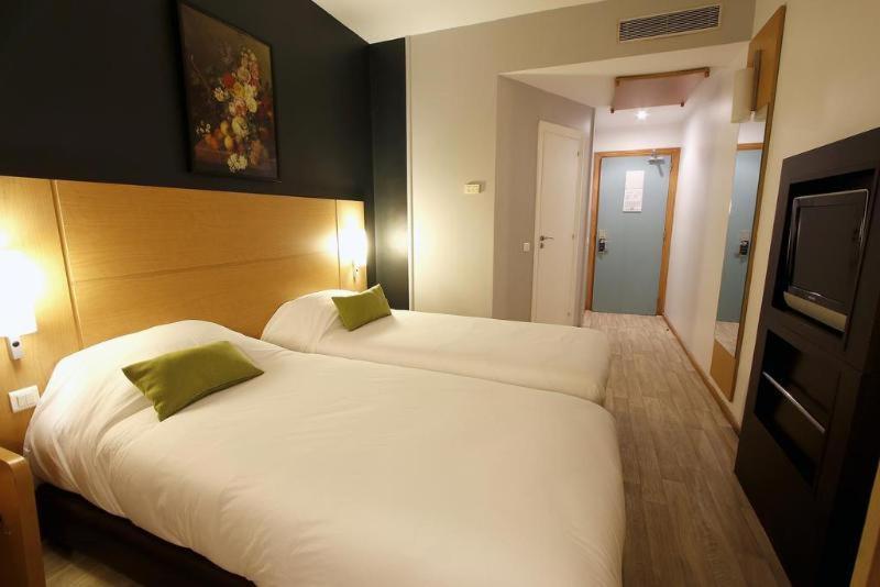 Hotel Fnideq Senator Экстерьер фото